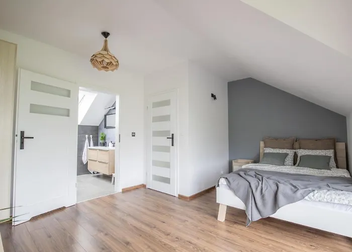 Dom wakacyjny Pod Lasem 66 *